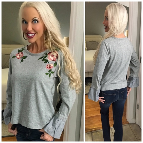❤️ LAST 1! Adorable Floral Patch Poplin Sleeve Top - Picture 2 of 2